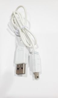 近全新 USBGear 白色 USB A to Mini B Cable