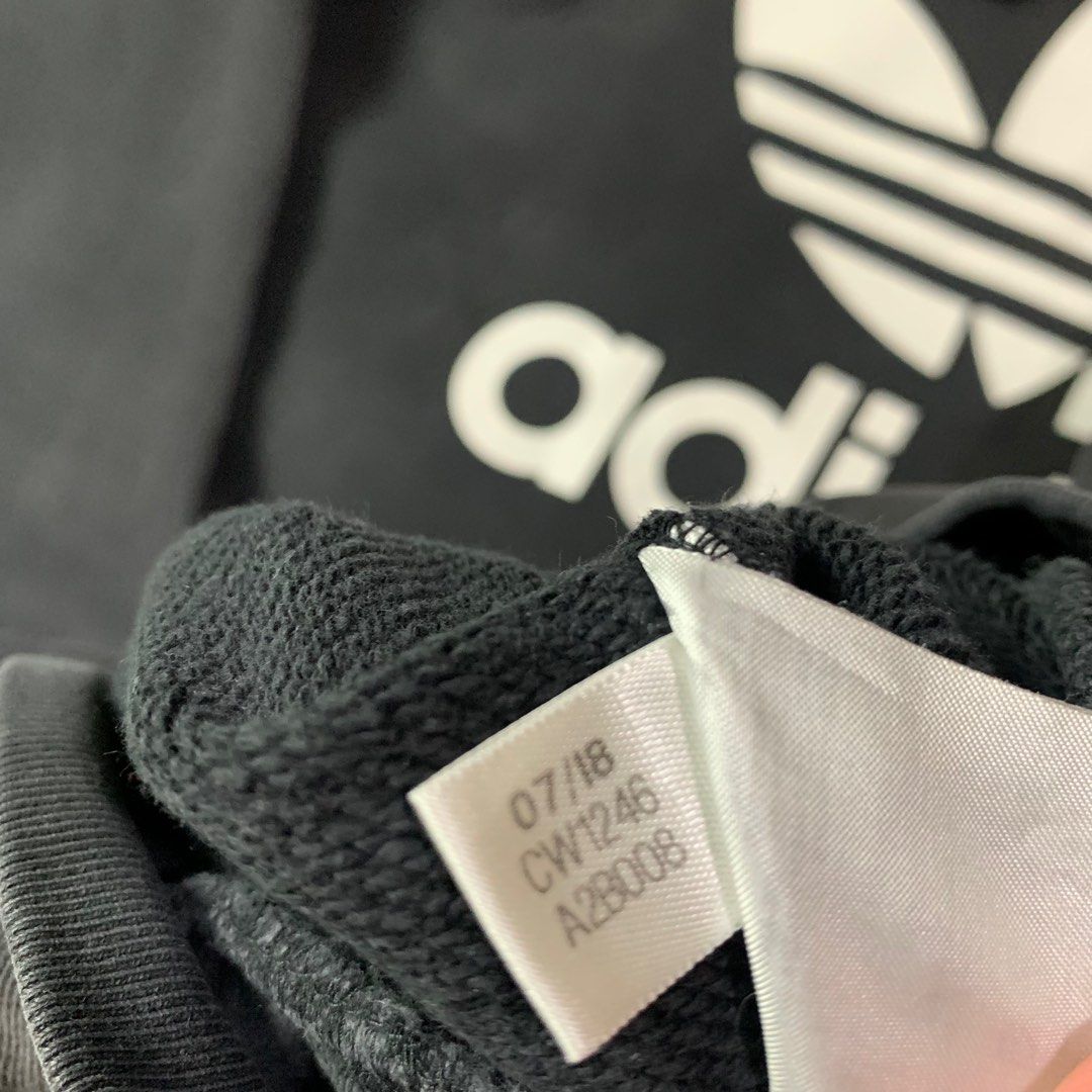 Adidas Trefoil Hoodie (Category: Hoodies) located in Caloocan City. Submitted by _seven (Listing ID 1236773624, Image 3). Description: Adidas Trefoil Hoodie Size: M on tag (fits L) Dimensions: W-25 L-29 Color Rate: 9/10 Condition: 10/10 NO ISSUE .
