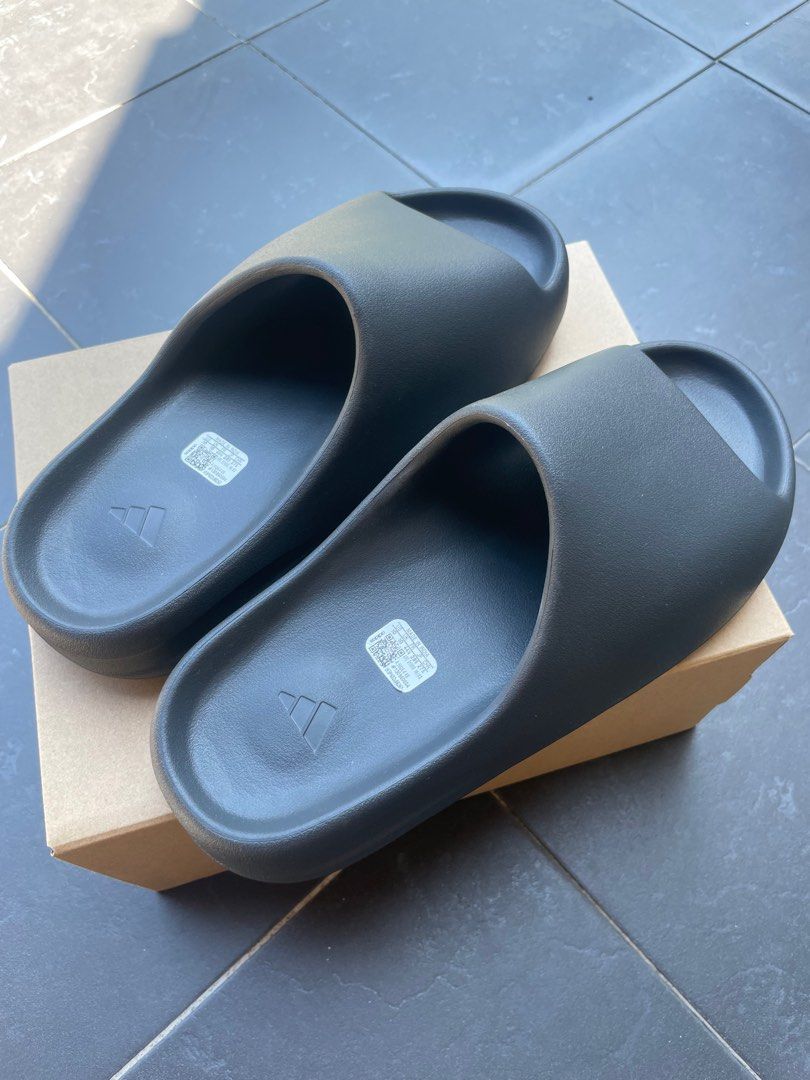 Original yeezy slides deals