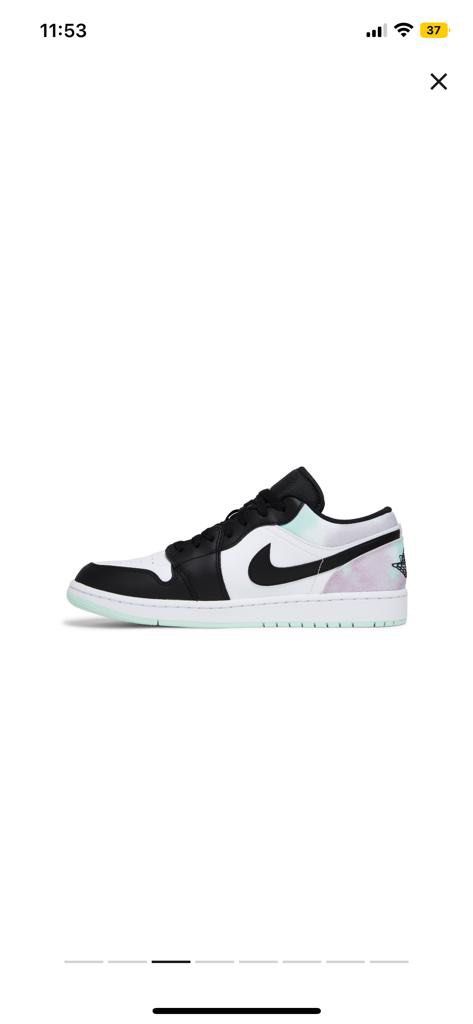 Jordan negras con blanco top