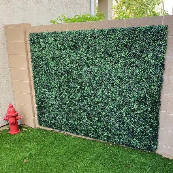 Artificial Grass Wall (Total size that can cover about 20 feet x 6 feet