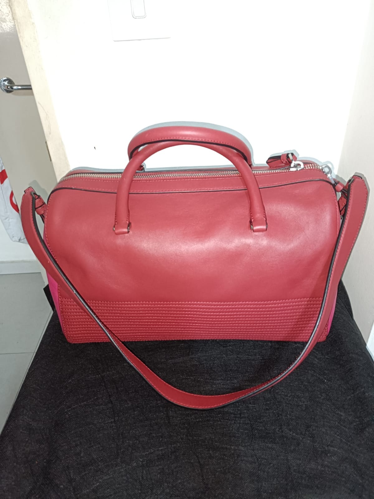 Red leather new arrivals weekend bag