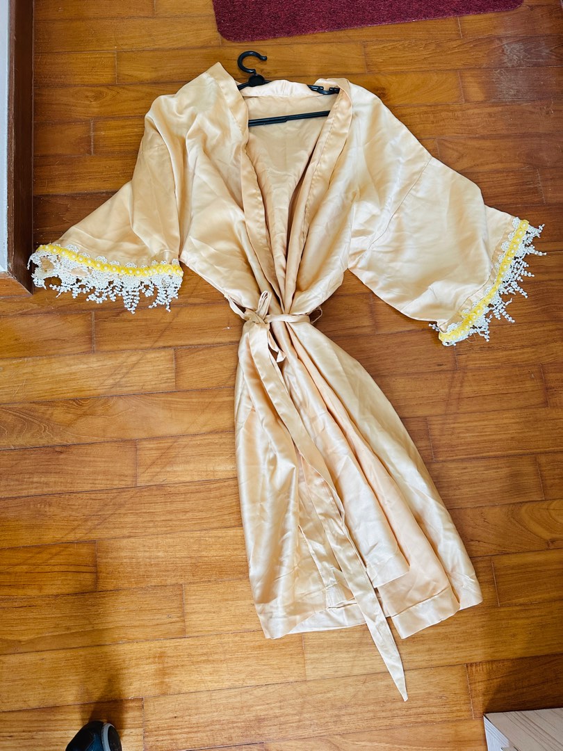 Bath robe, Women's Fashion, Coats, Jackets and Outerwear on Carousell