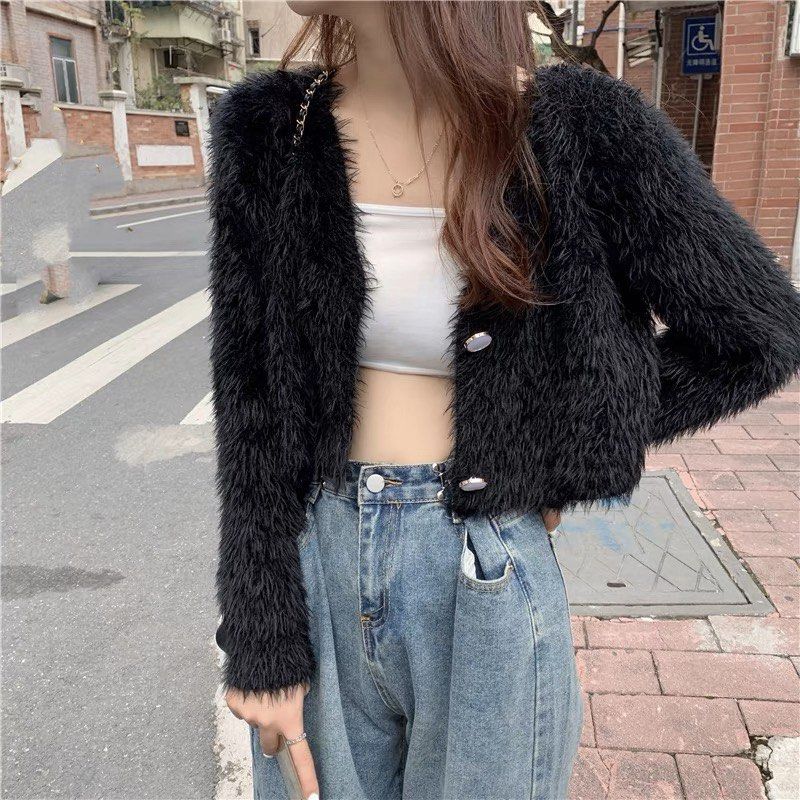 Furry top black cardigan
