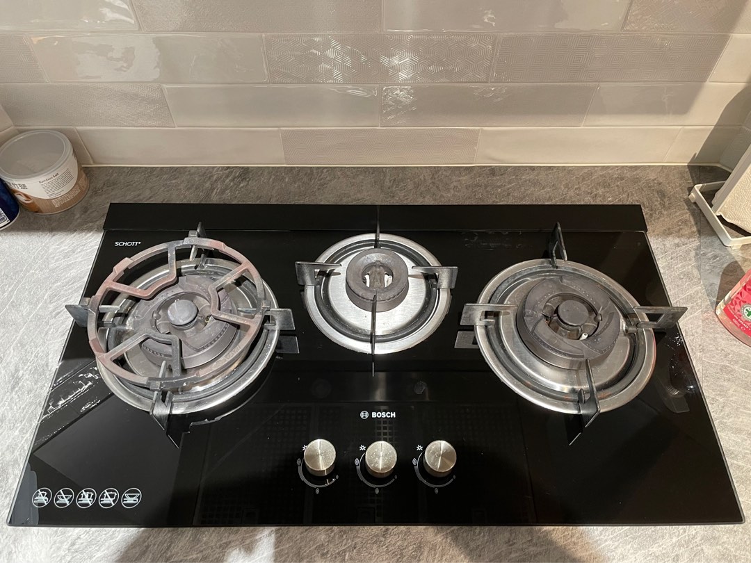 BOSCH PBD7331SG 3BURNER GAS HOB (PUB GAS) Box and protected, TV