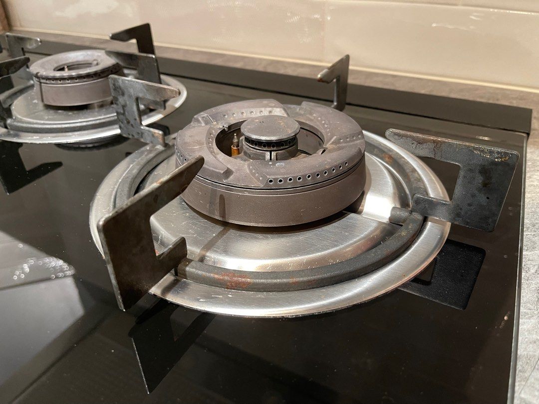 BOSCH PBD7331SG 3BURNER GAS HOB (PUB GAS) Box and protected, TV