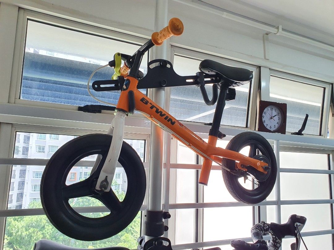 Btwin Balance Bike Runride 500 Decathlon, Sports Equipment, Bicycles