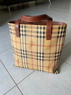 REDUCED PRICE Burberry Bag (Original), Women's Fashion, Bags & Wallets,  Purses & Pouches on Carousell