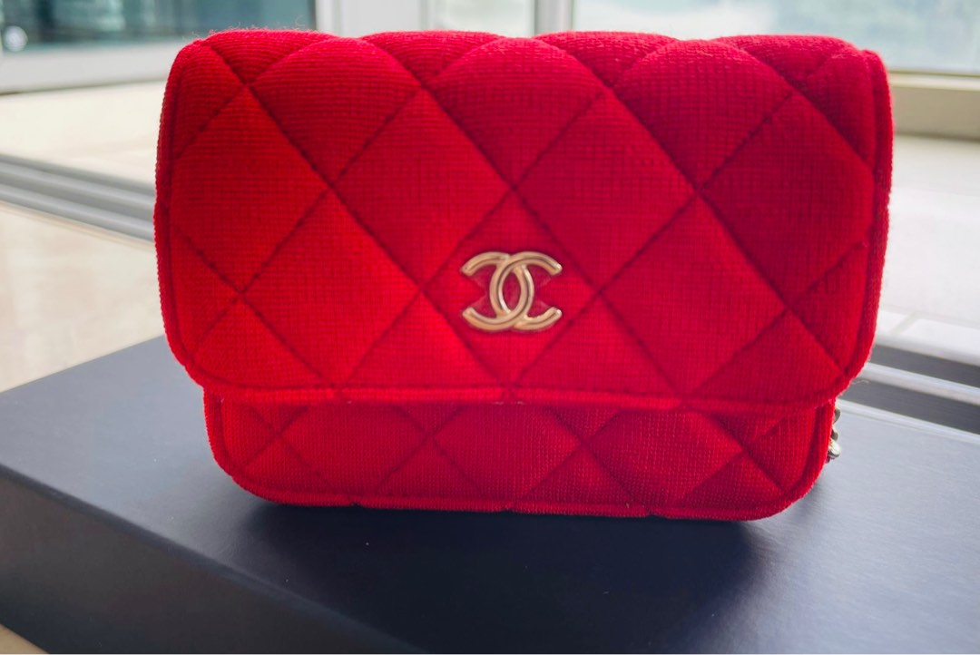 Red chanel clutch sale bag