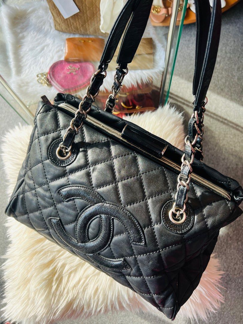 Chanelllll CC Lambskin Kisslock Chain Bag, Luxury, Bags & Wallets on  Carousell