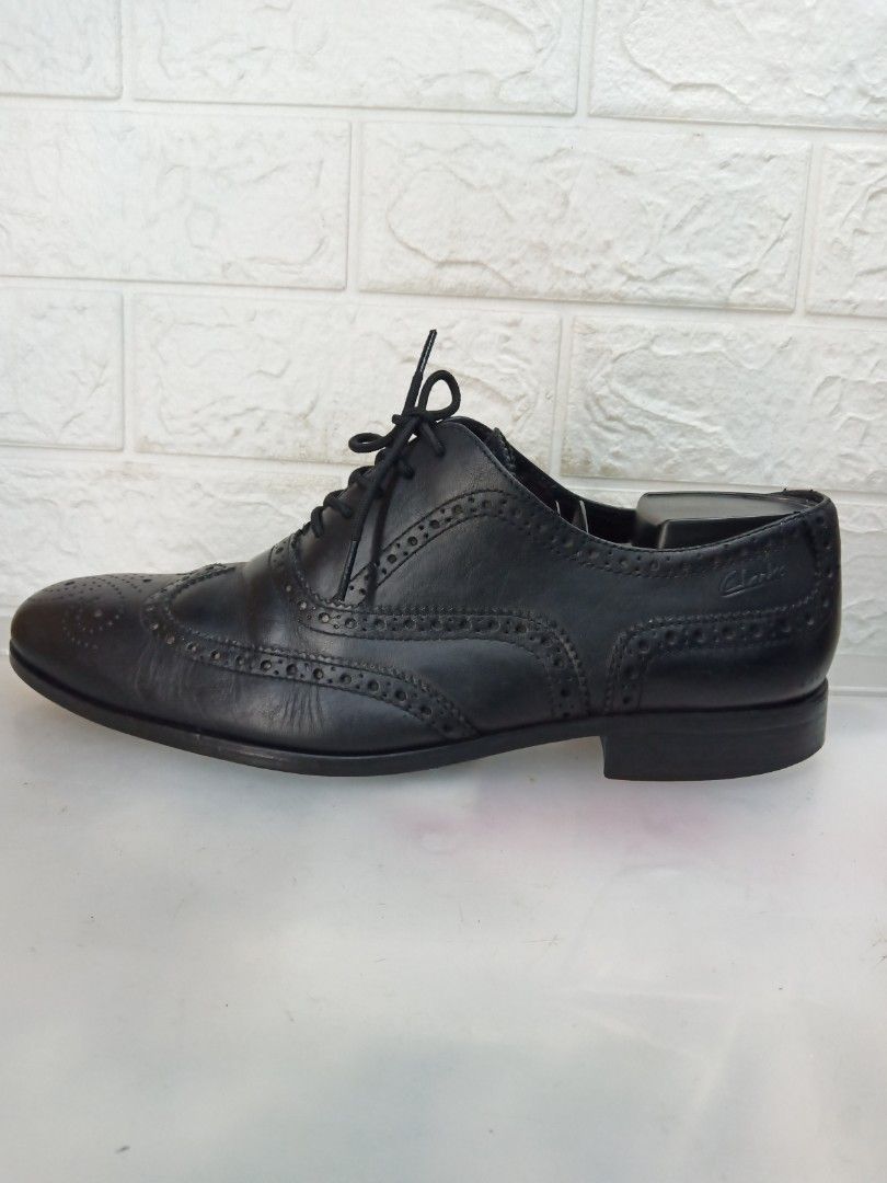 Clarks Wingtip Men s Fashion Footwear Dress shoes on Carousell
