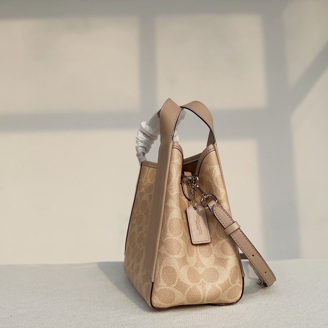 Coach Signature Canvas Print Hadley Hobo 21 Bag - Farfetch