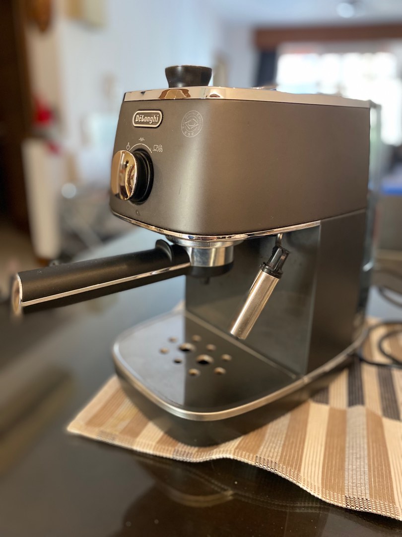 Delonghi Distinta Pump Espresso Machine ECI341BK, TV & Home Appliances