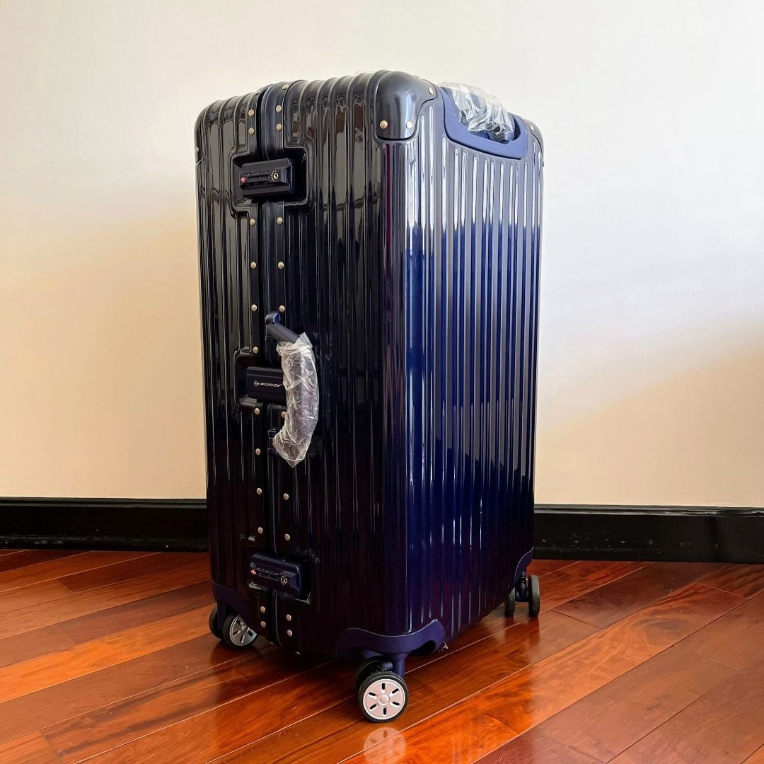 Dunlop suitcase 28 inch store