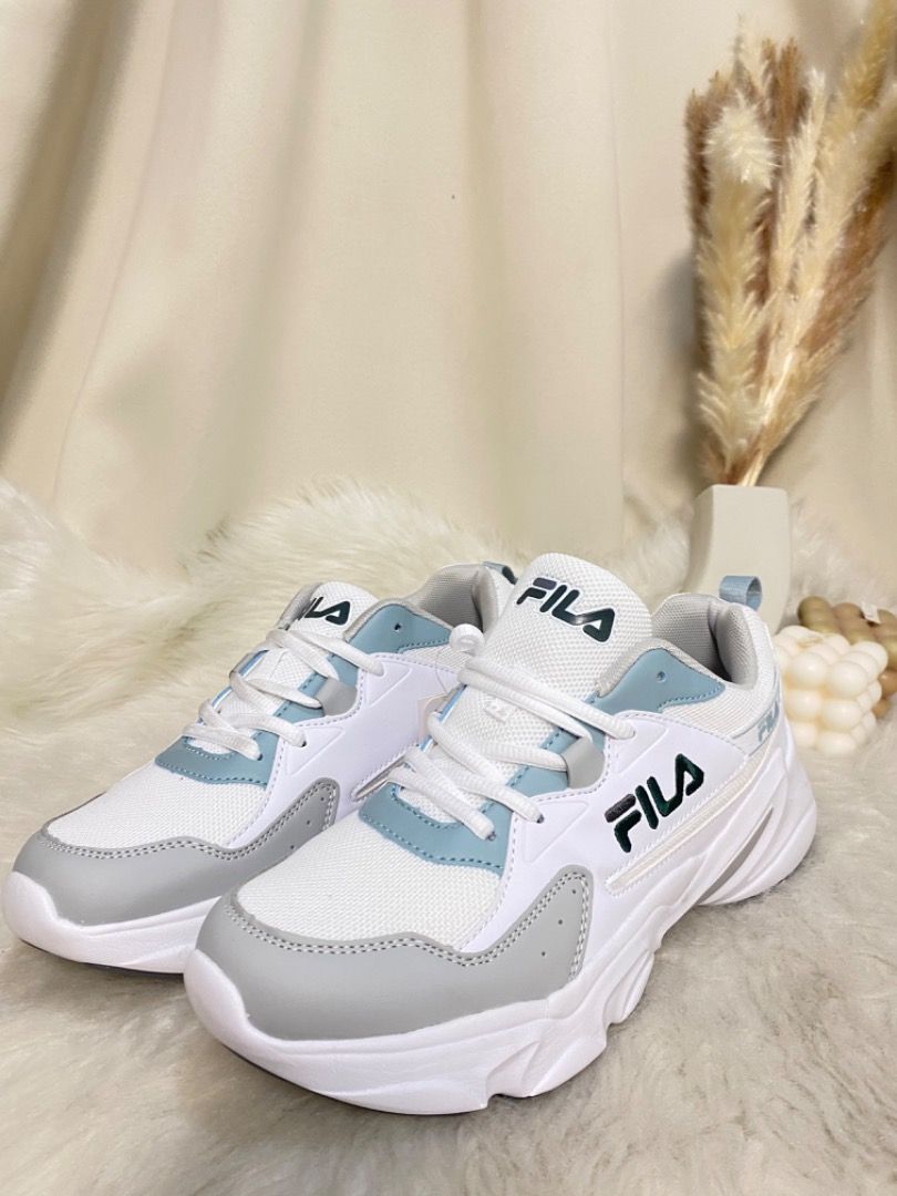Fila dad sneakers hot sale