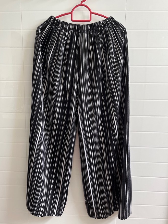 Flowy striped pants online