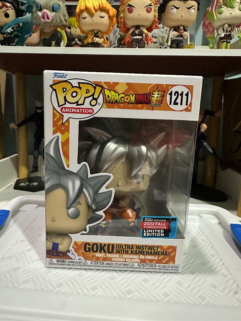 Funko Pop! Animation: Dragon Ball Super - Goku Ultra Instinct Kamehameha  Exclusi