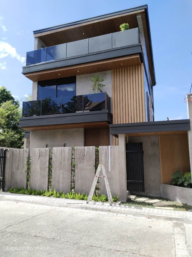 Glass Aluminum Works (Category: Construction & Building Materials) located in Quezon City. Submitted by jhanjhan23 (Listing ID 1236701454, Image 3). Description: Glass Aluminum Works 🔴We offer the Following Glass aluminum Services🔴 🟢Aluminum windows and Door 🟢Curtain Wall 🟢Shower Enclusure 🟢Glass Railings 🟢Glass Store Front 🟢Glass Doors 🟢Glass Canopy/ Skylight 🟢Mirror 🟢Seamless Glass System 🟢Sliding Stacking Glass System 🟢Automatic G