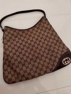 (Category: ) located in . Submitted by mns_wardrobe (Listing ID 1236595019, Image 1). Description: .