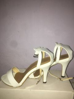 heels white sz36