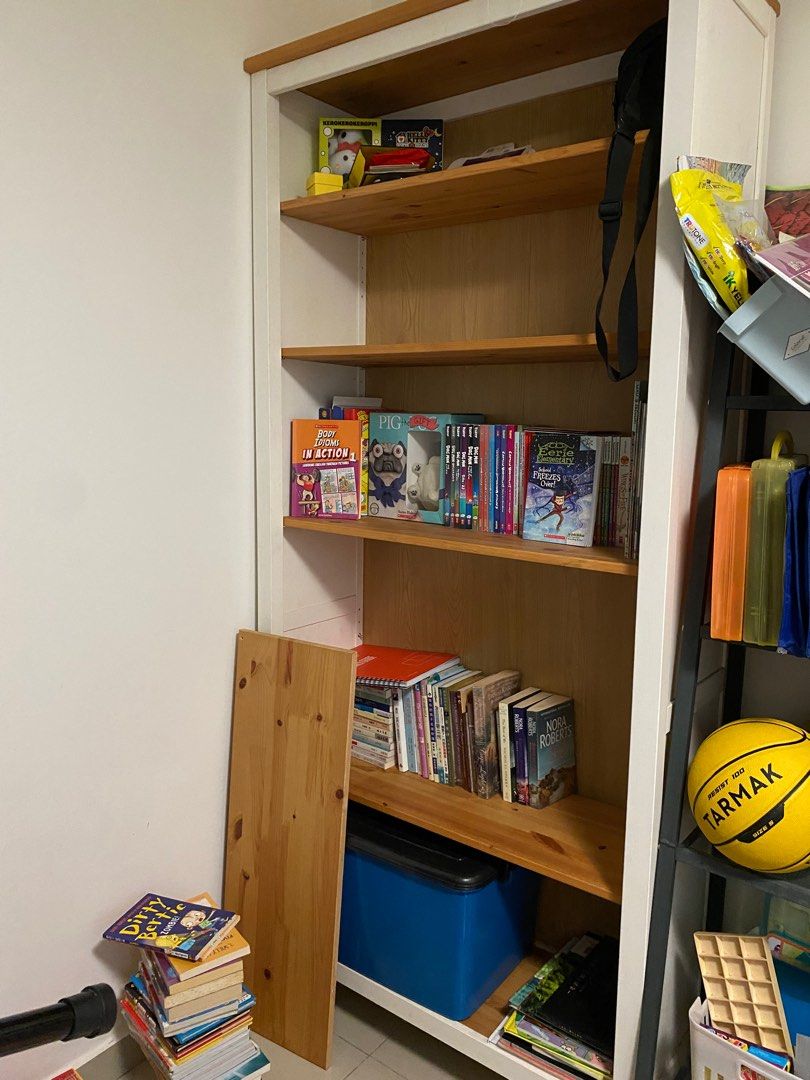 Hemnes bookshelf store