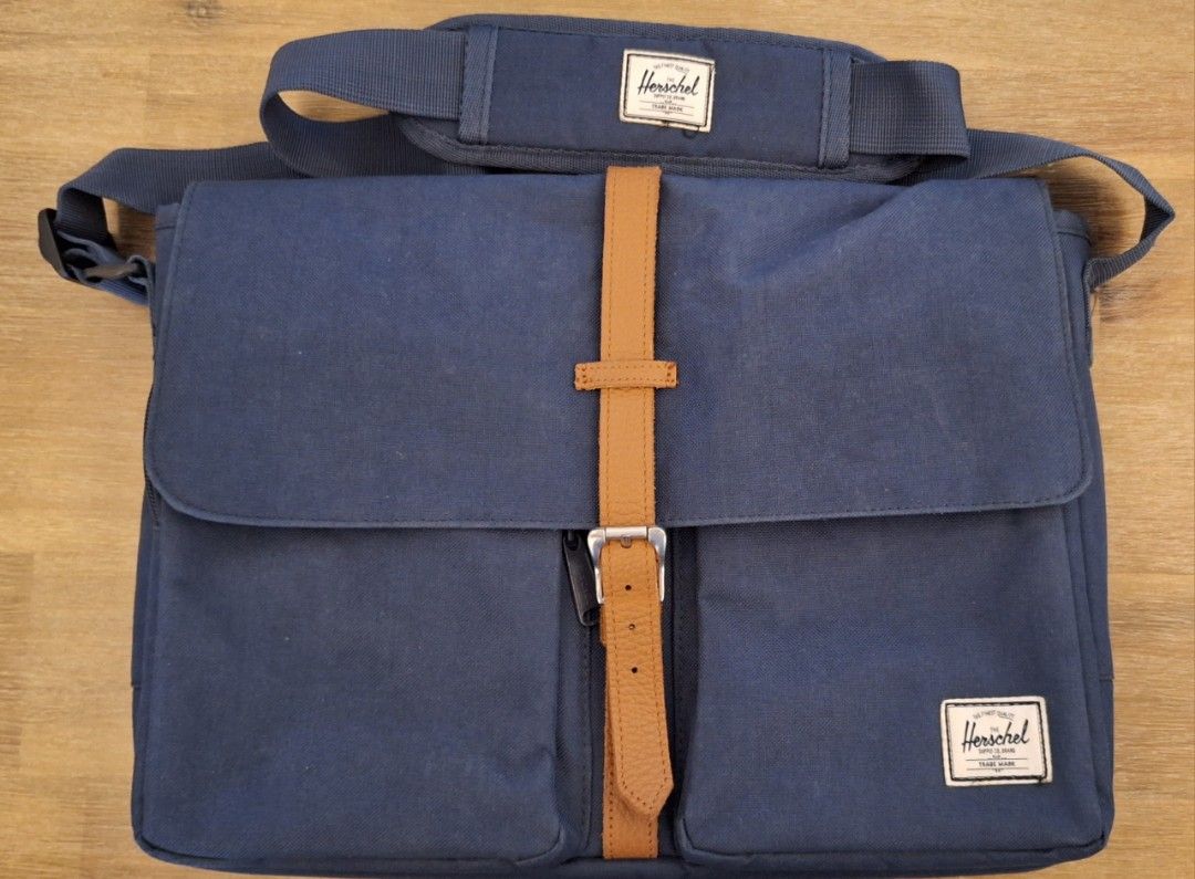 Herschel Laptop Bag, Men's Fashion, Bags, Sling Bags on Carousell