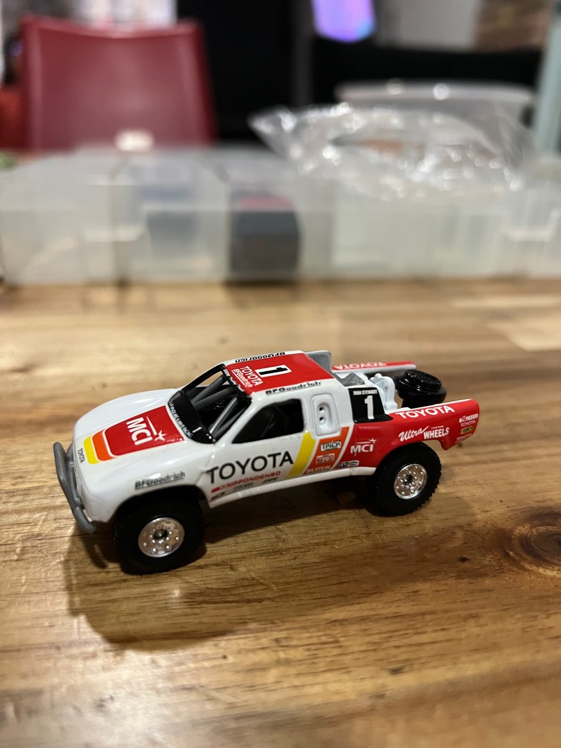 HOT WHEELS 100% Toyota Baja Truck (NG103) EUR 35,00 - FR HOT WHEELS 100% Toyota Baja Truck (NG103) EUR 35,00 - FR