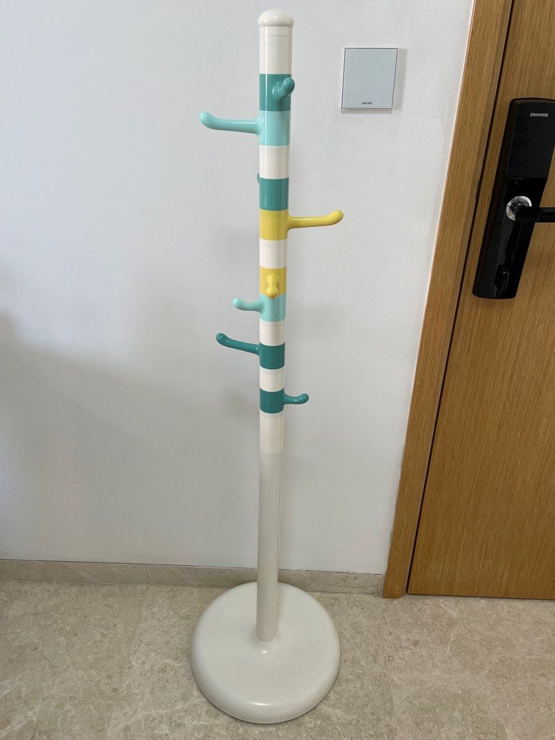 Ikea krokig cloth hanger