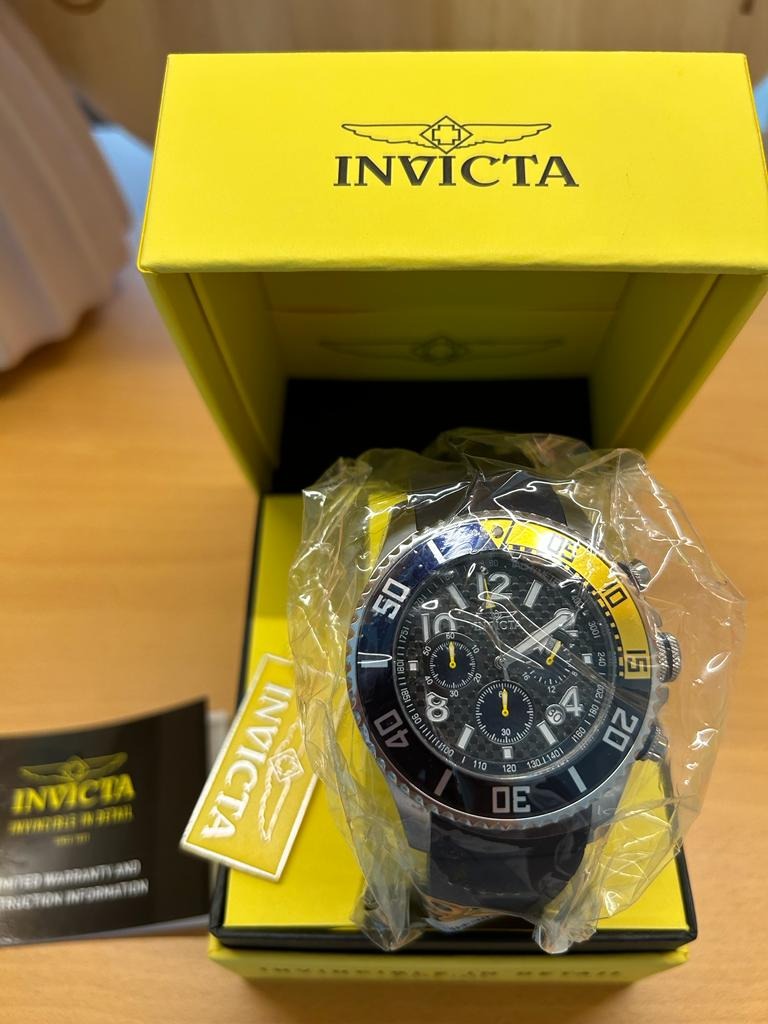 Invicta Pro Diver 13728 Men s Carbon Chronograph Analog Blue Polyurethane Watch