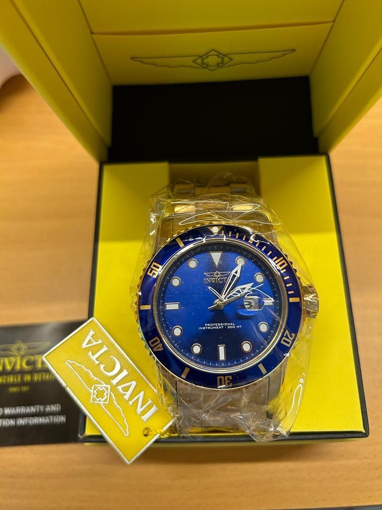 Invicta Pro Diver 15352 Men s Round Analog Date Blue Gold Tone