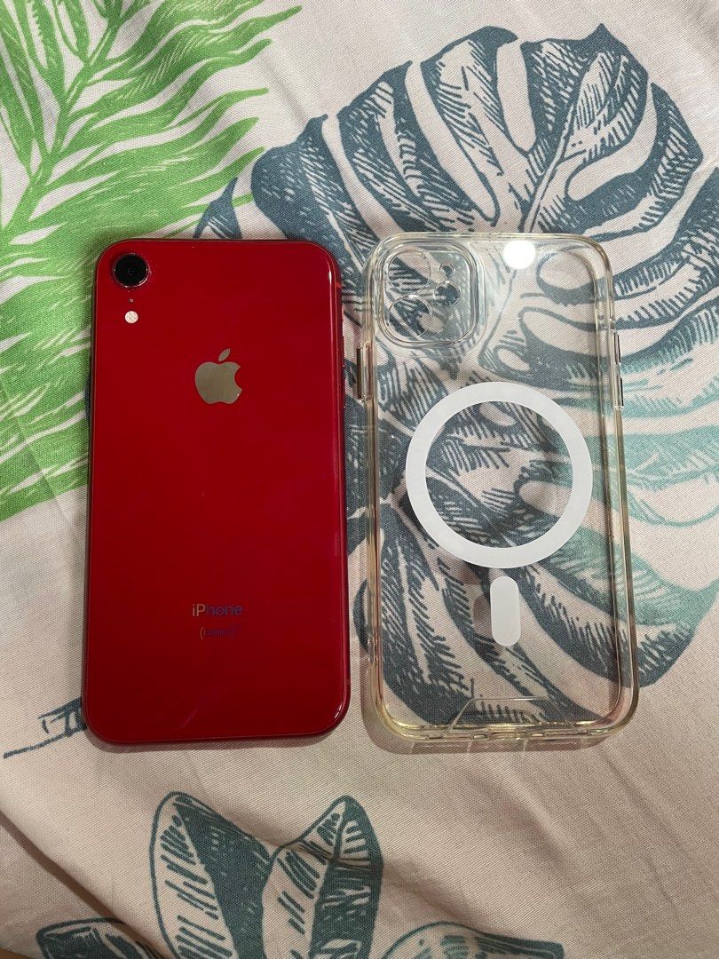 iPhone XR 64gb (Category: iPhone X Series) located in Cavite. Submitted by ja.999 (Listing ID 1236662765, Image 2). Description: Lady owned All buttons working 80% battery health No icloud issue Minor scratch (see pics).