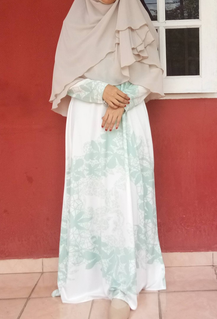 Kaftan/ Baju kelawar cotton Azah Batek, Women's Fashion, Muslimah Fashion,  Kaftans & Jubahs on Carousell