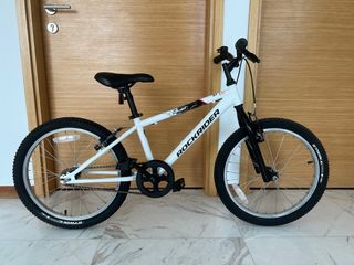 (Category: ) located in . Submitted by madrid2018 (Listing ID 1236683134, Image 1). Description: .