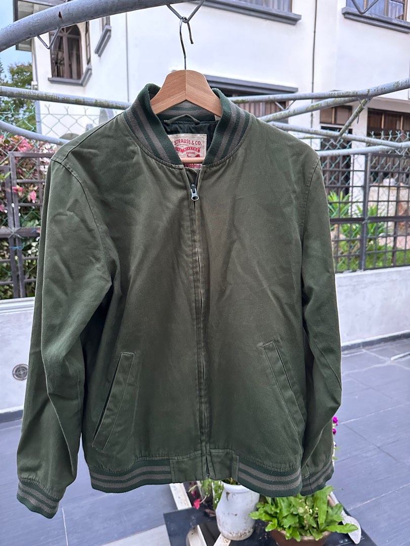 Levi's green bomber jacket sales