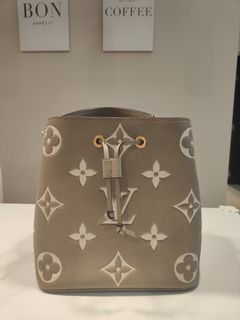 Louis Vuitton, Bags, Louisvuitton Neonoe Mm Monogram Leather Shoulder Bag  Bicolor Black Beige