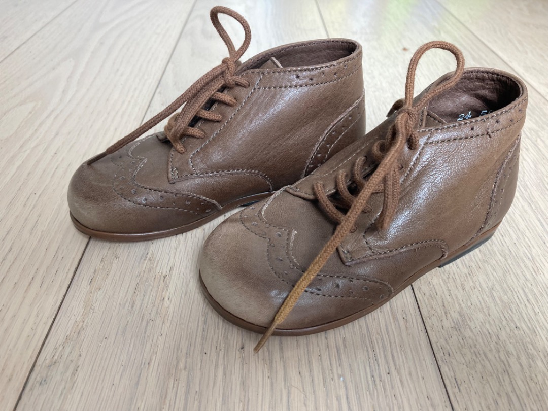 Little Mary shoes size 24