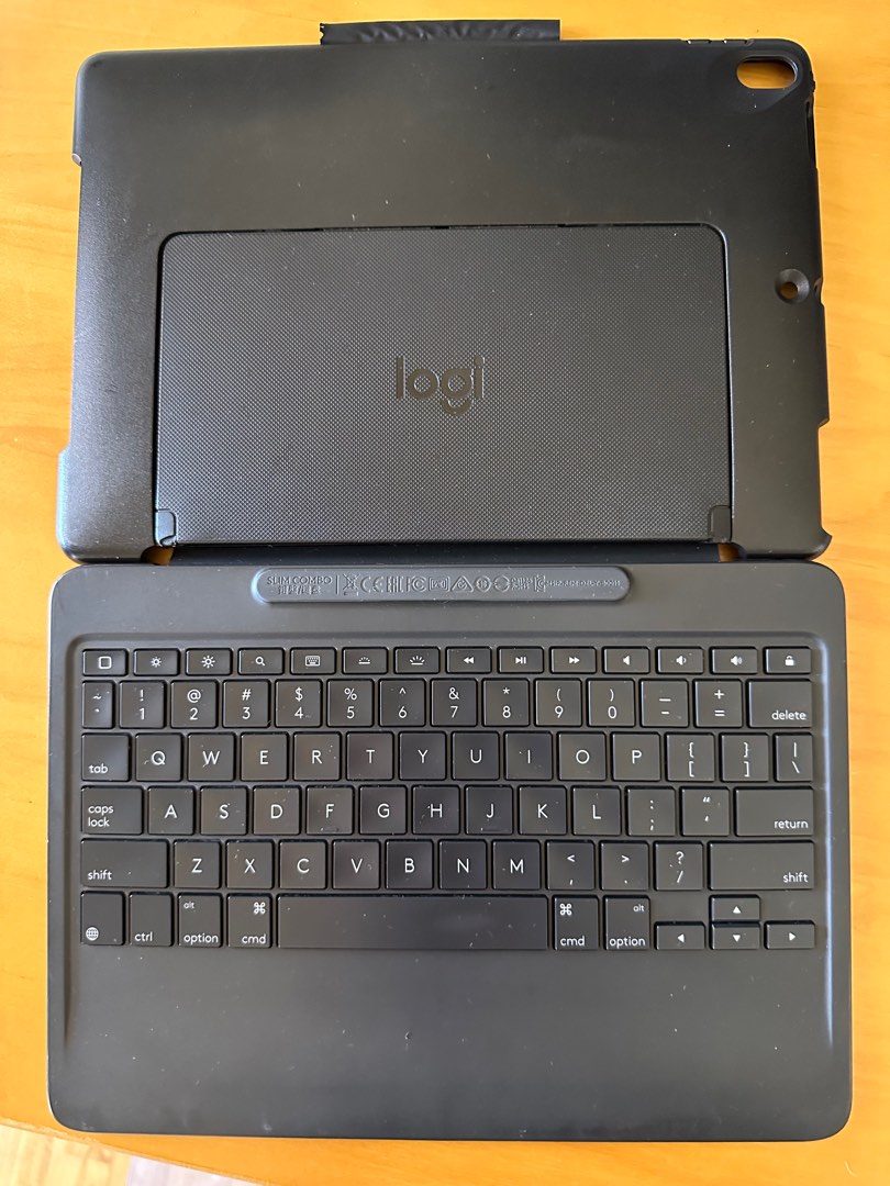 Logitech keyboard for ipad 10, Computers & Tech, Parts & Accessories ...