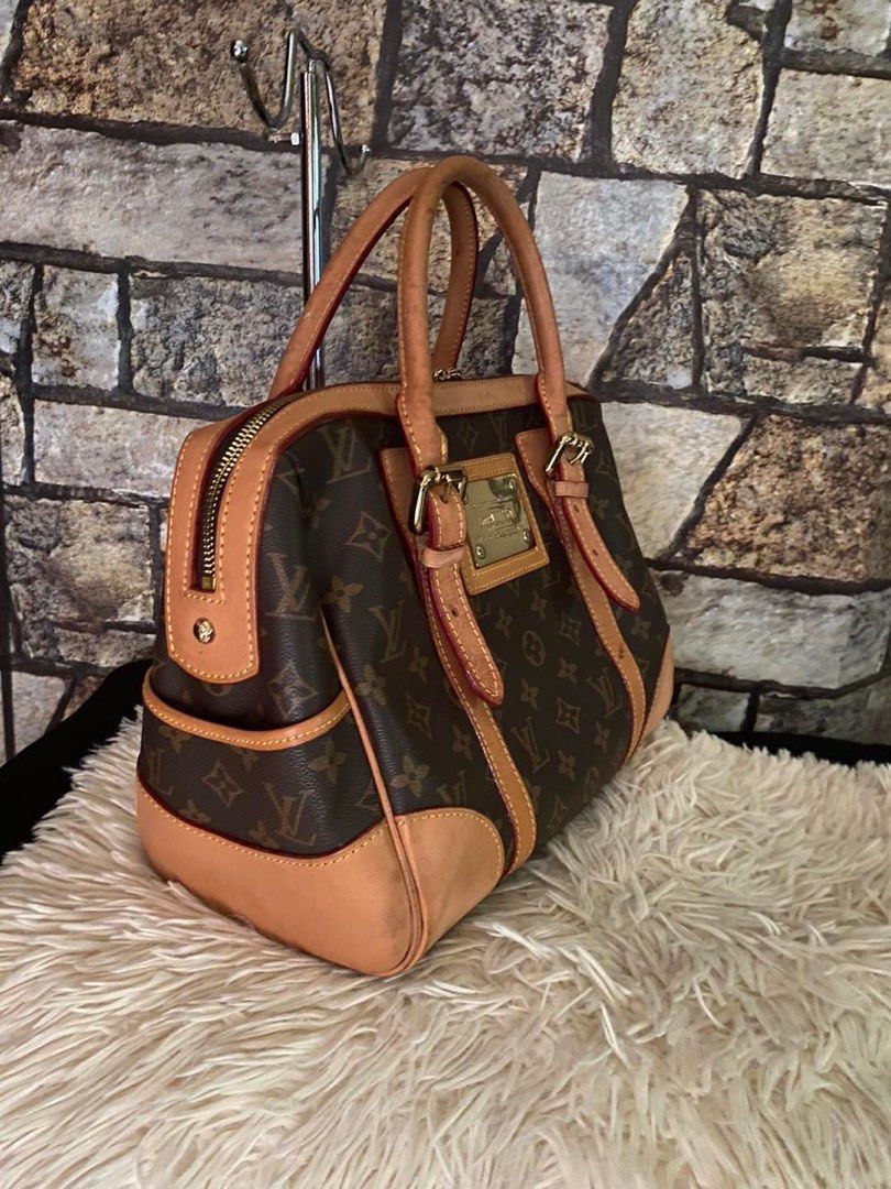 SP0168 LV Crossbody Bag, Luxury, Bags & Wallets on Carousell