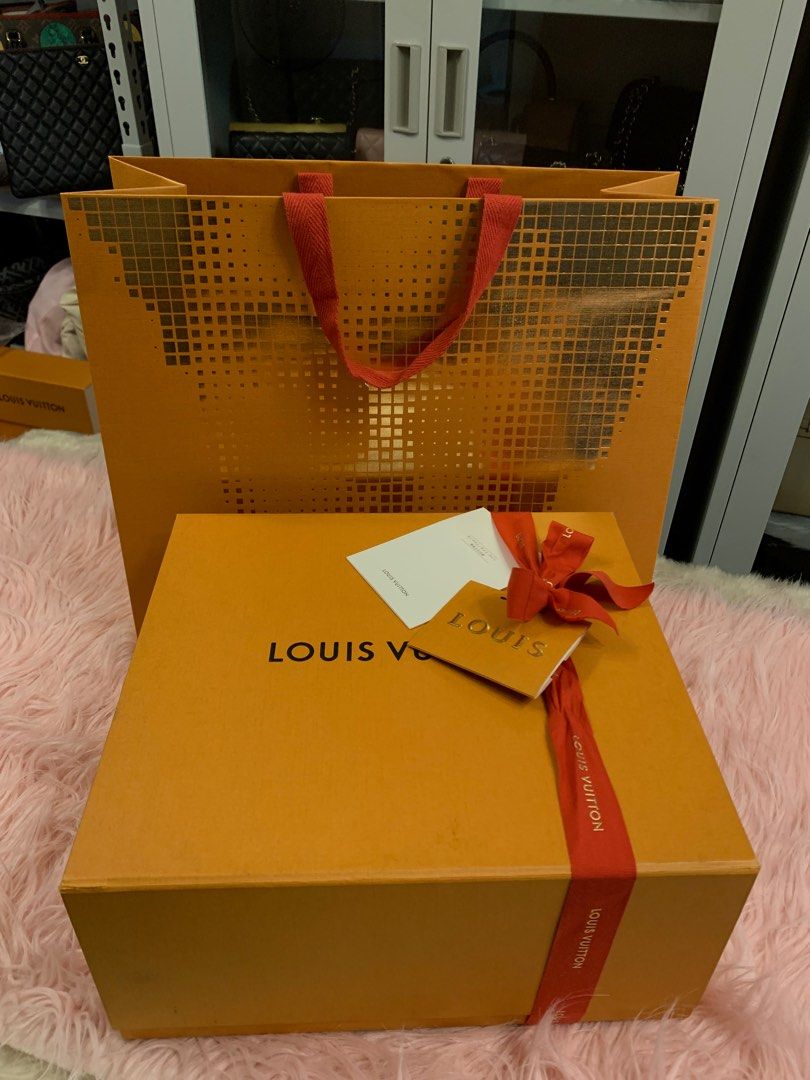 Louis Vuitton Magnetic Box+dust bag (small)+paper bag, Luxury, Bags &  Wallets on Carousell