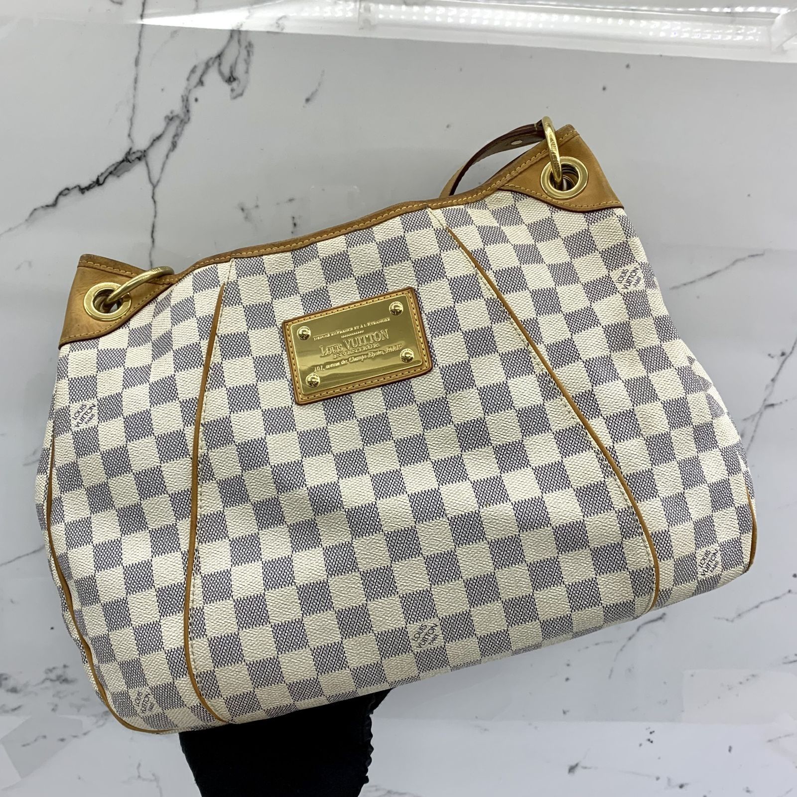 Louis Vuitton Galleria GM Shoulder Bag, Luxury, Bags & Wallets on Carousell