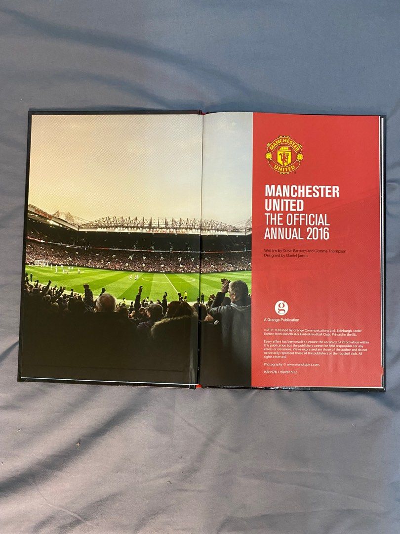 Manchester United Annual Book, Hobbies & Toys, Collectibles