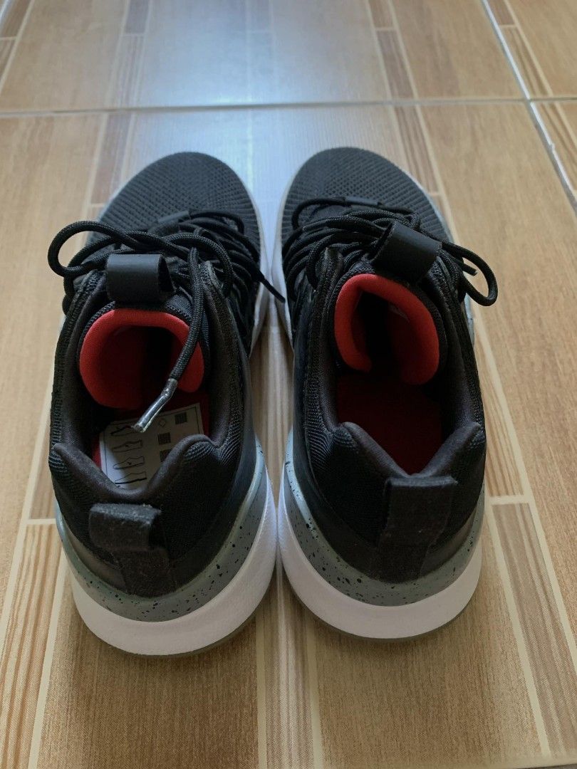 Jordan dna on feet store