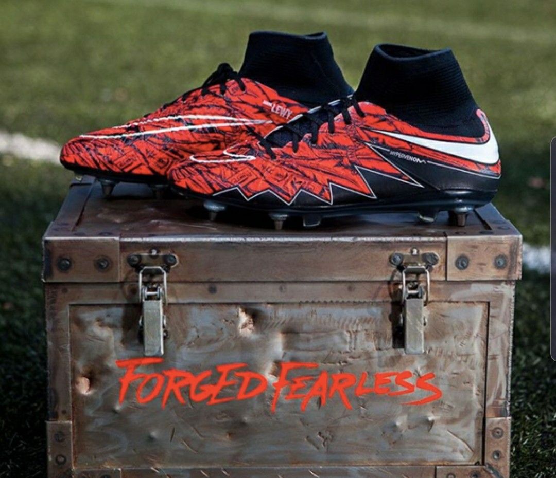 Nike Hypervenom Phantom 2 Robert Lewandowski Men s Fashion Footwear Boots on Carousell