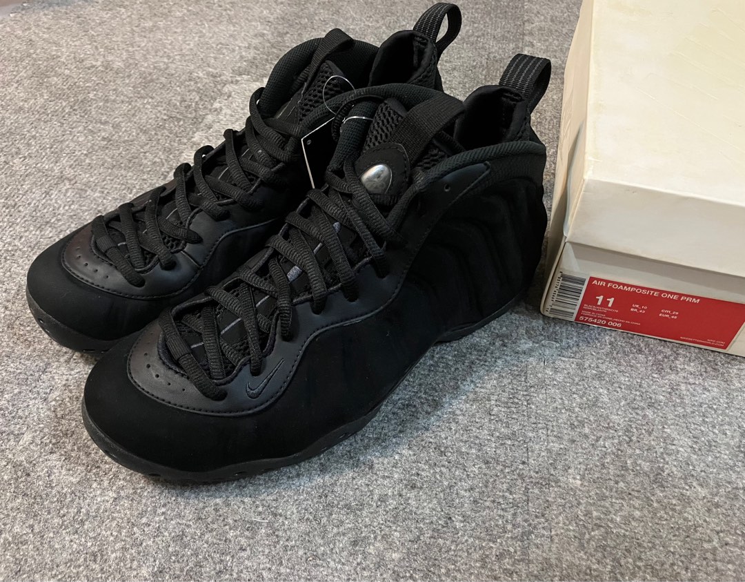 All black hotsell suede foams