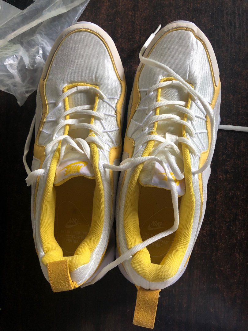 how to clean white air max shoes