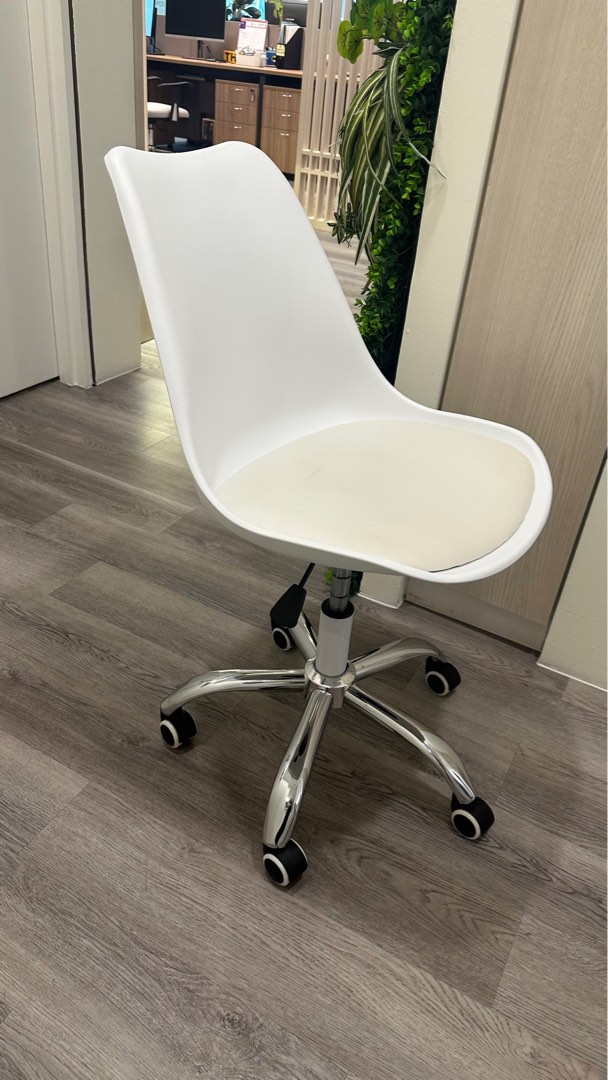 MUST GO!! OFFICE CHAIRS / Forty Two Baylee Swivel Chairs in White x 3