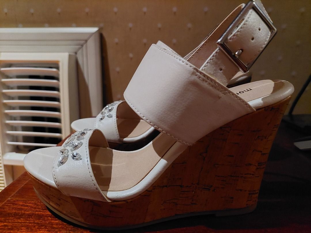Closed toe wedges payless store