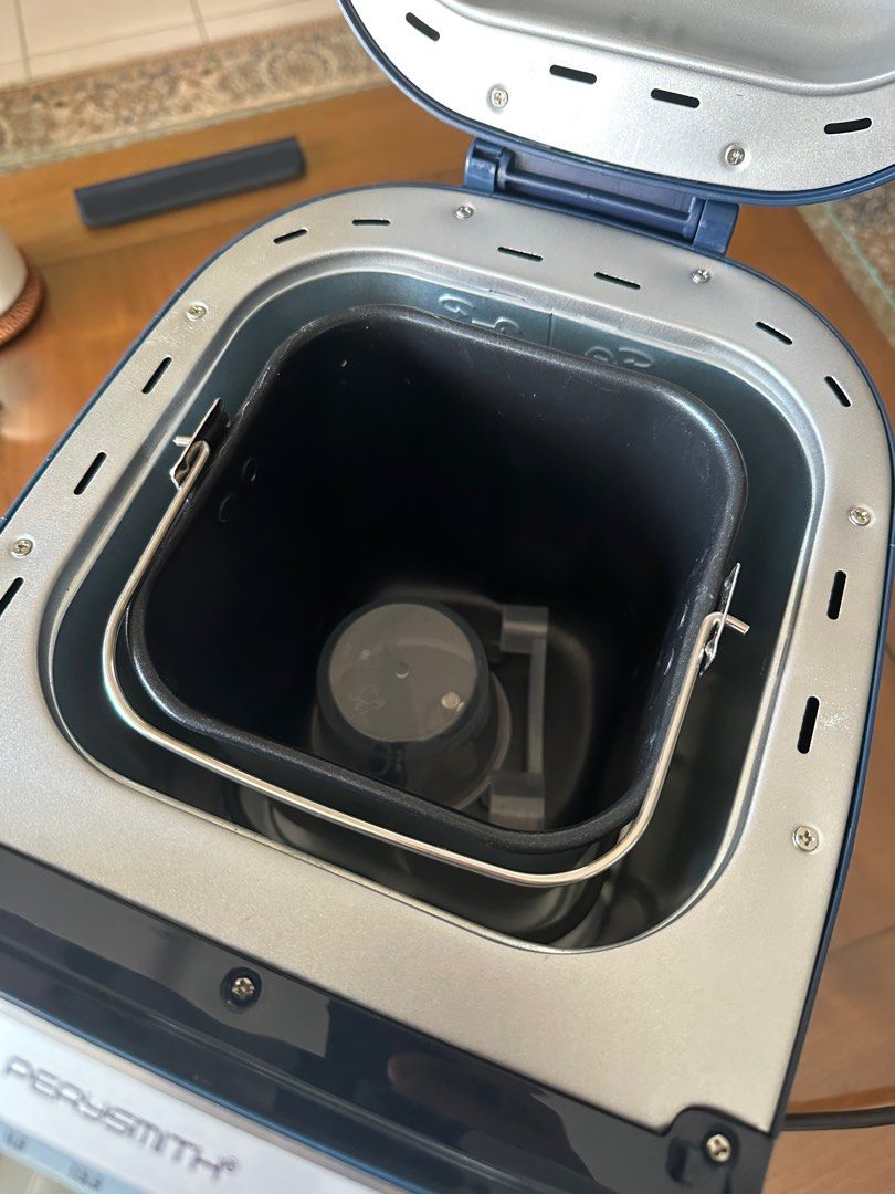 PerySmith Breadmaker (Category: Other Kitchen Appliances) located in Petaling Jaya. Submitted by ghlmm (Listing ID 1236699165, Image 3). Description: Used once only.