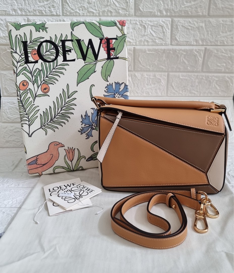 Preloved Loewe Puzzle Small, Fesyen Wanita, Tas & Dompet di Carousell