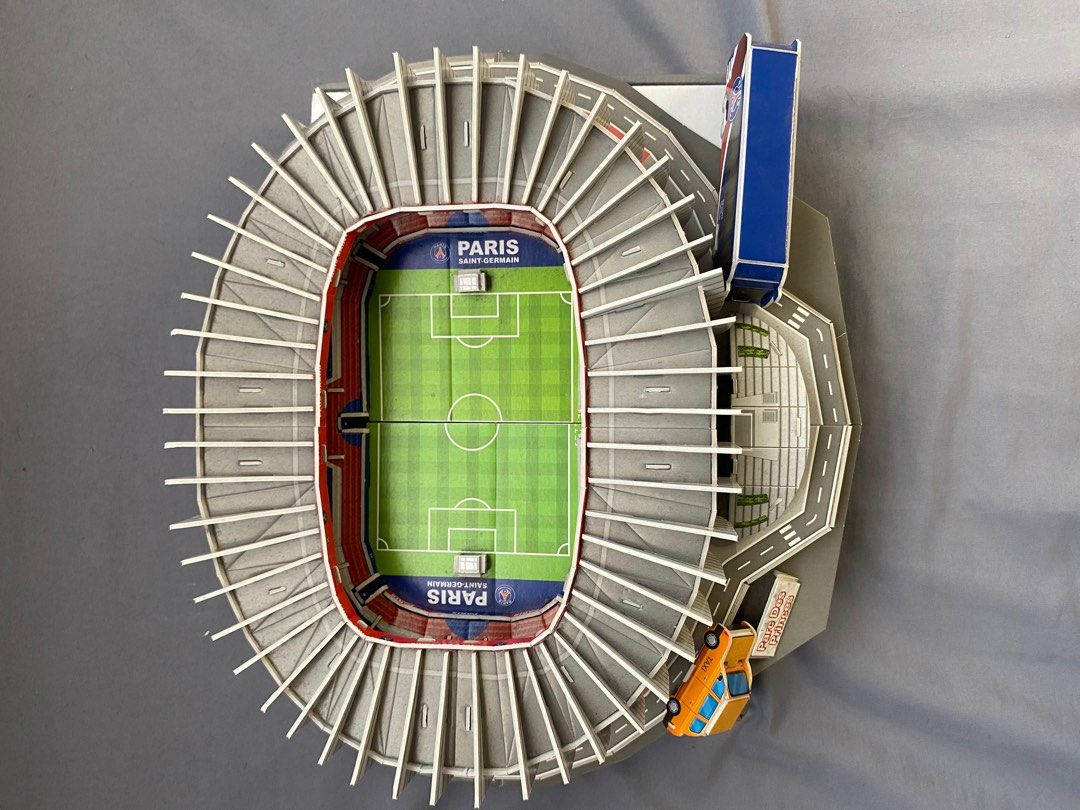 PSG Stadium 3D Puzzle (Parc Des Princes), Hobbies & Toys